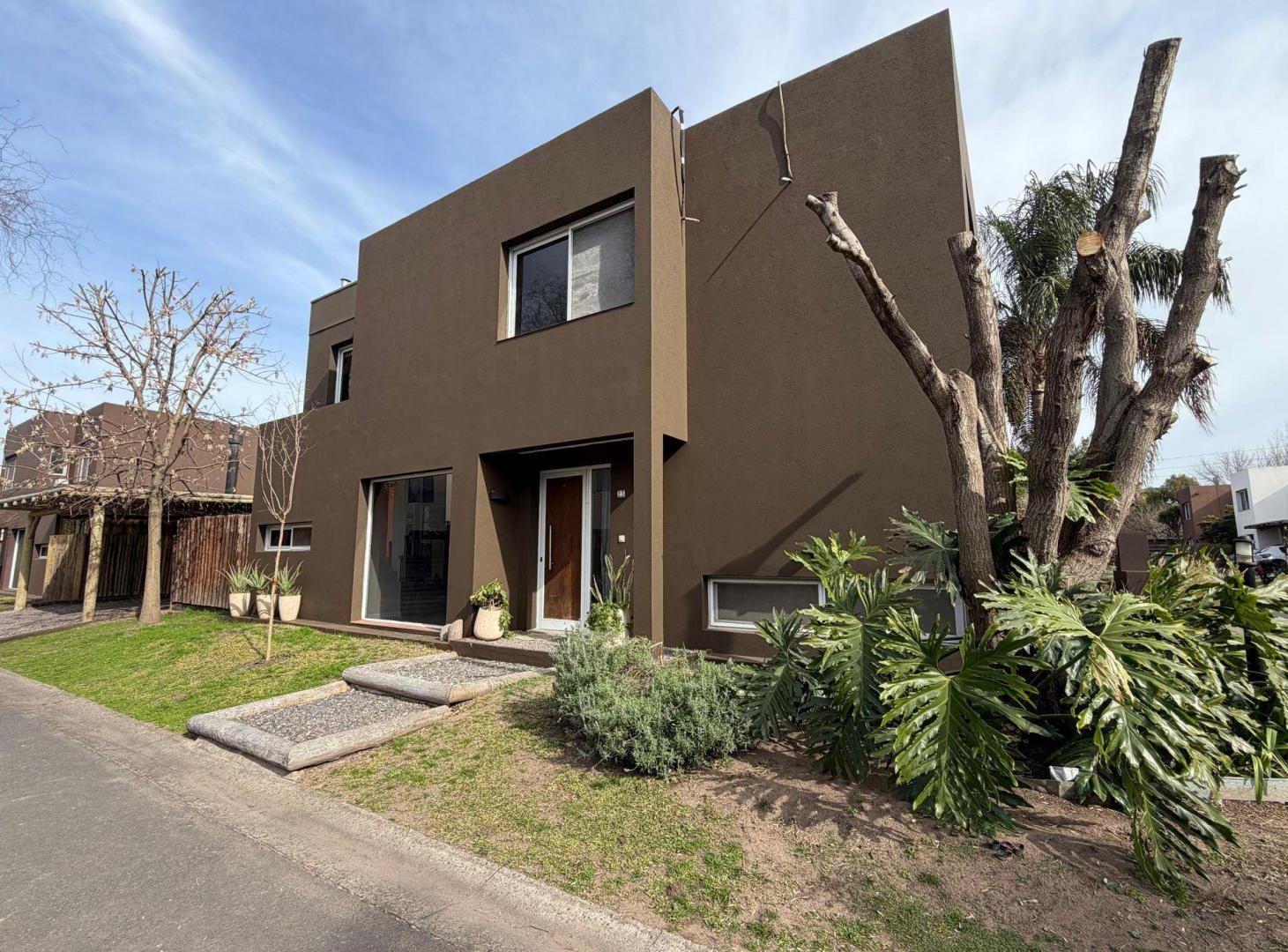 Foto de VENTA CASA 4AMB B°CALIFORNIA VILLAGE APTO CREDITO, imagen 4