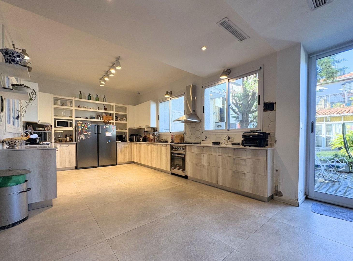 Foto de Casa 6 Ambientes Venta Barracas Cocheras FINANCIA, imagen 5