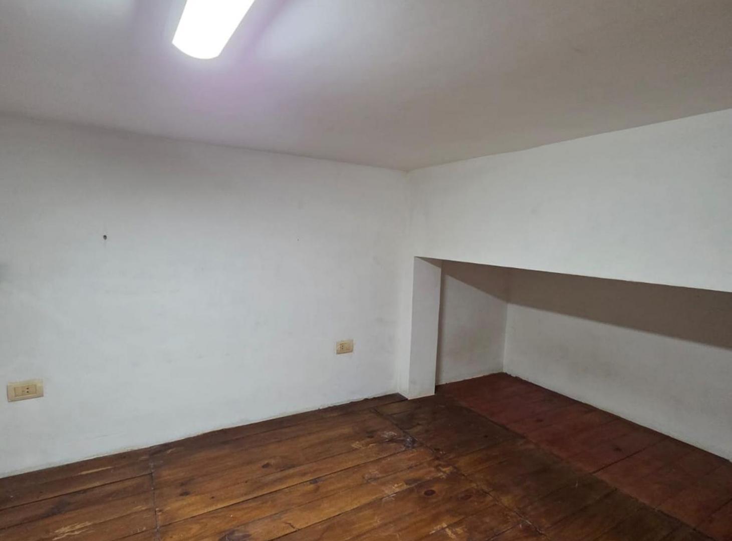 Foto de Venta Monoambiente entrepiso refaccionado Recoleta, imagen 1