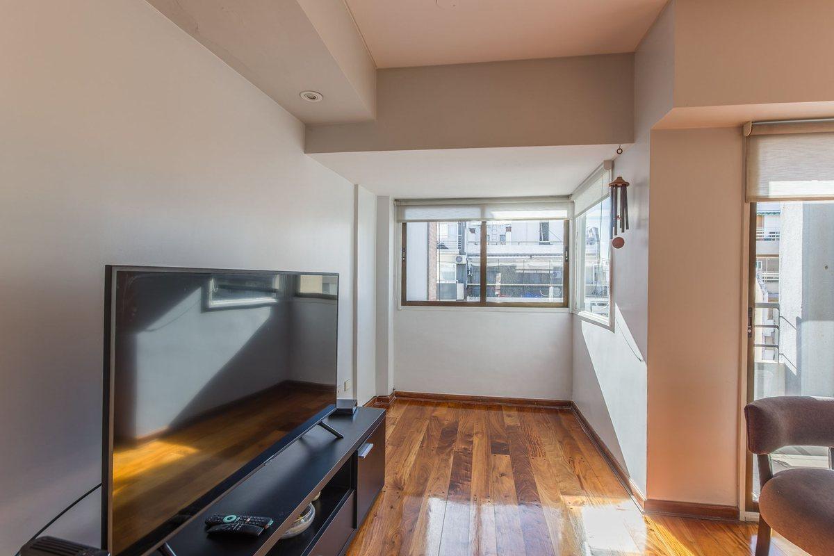 Foto de VENTA CABALLITO DEPTO. DÚPLEX 5 AMB C/DOS COCHERAS, imagen 2