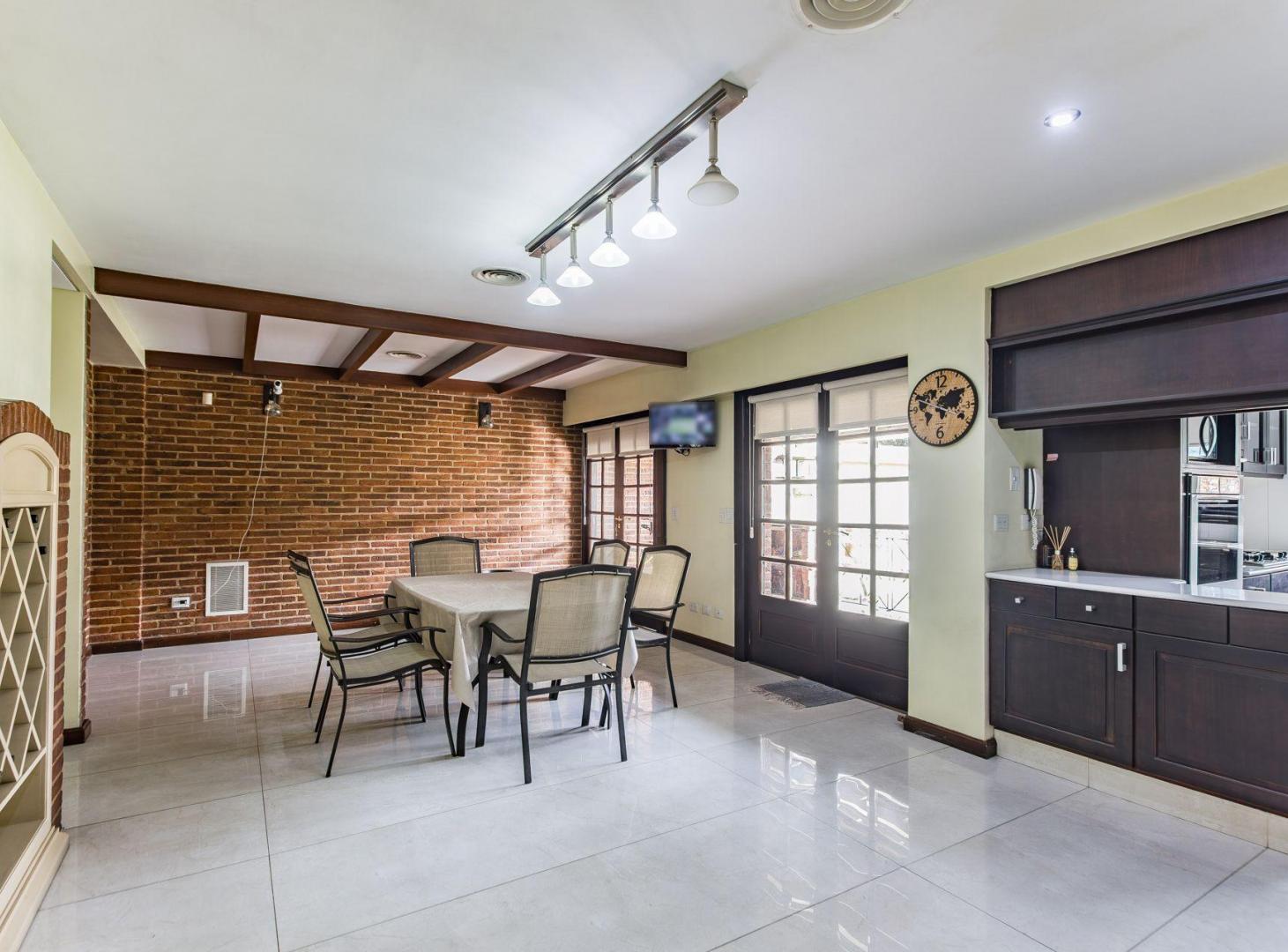 Foto de VENTA CASA C/JARDIN QUINCHO 7 AMB. RAMOS MEJIA, imagen 4