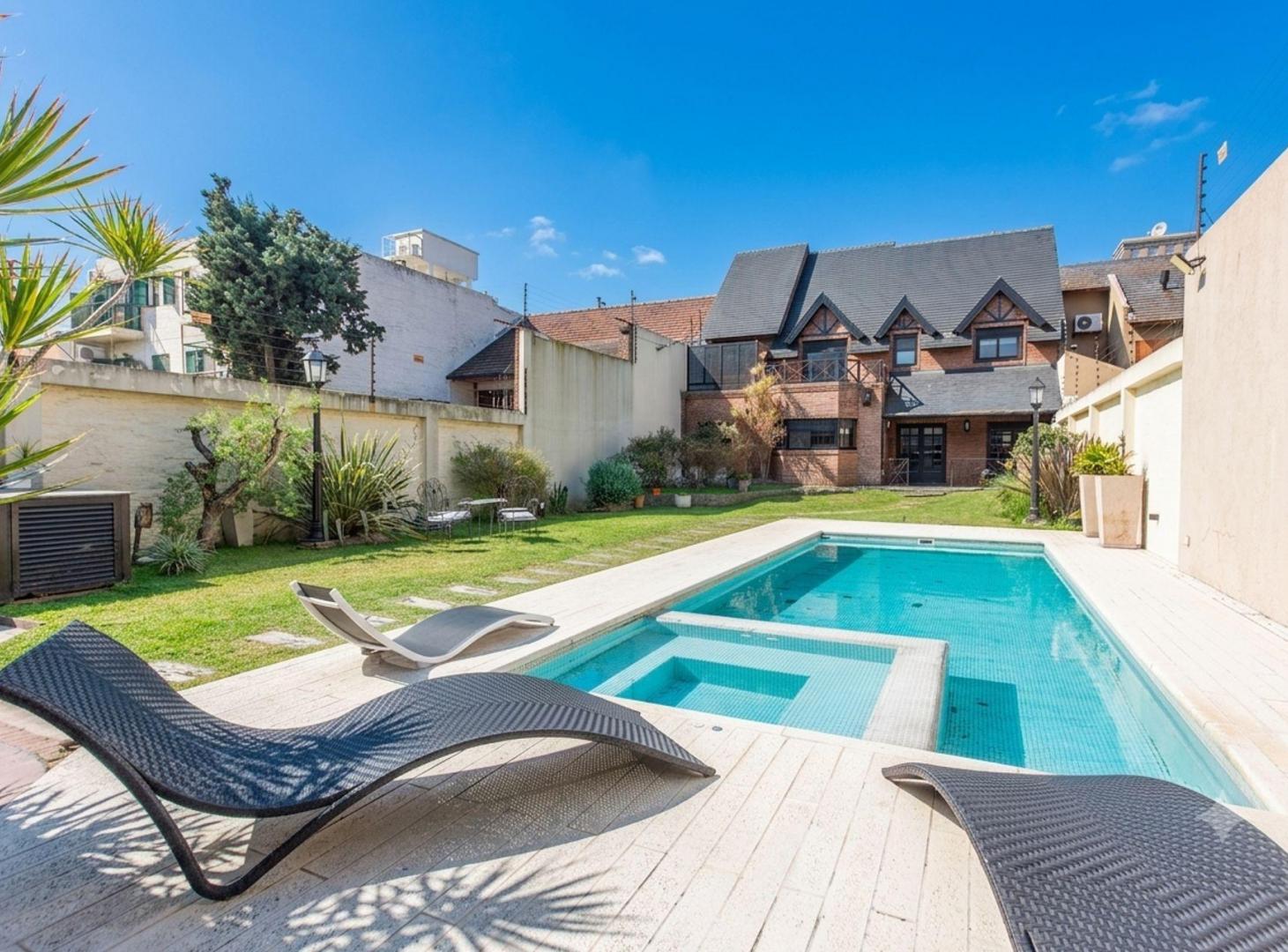 Foto de VENTA CASA C/JARDIN QUINCHO 7 AMB. RAMOS MEJIA, imagen 2