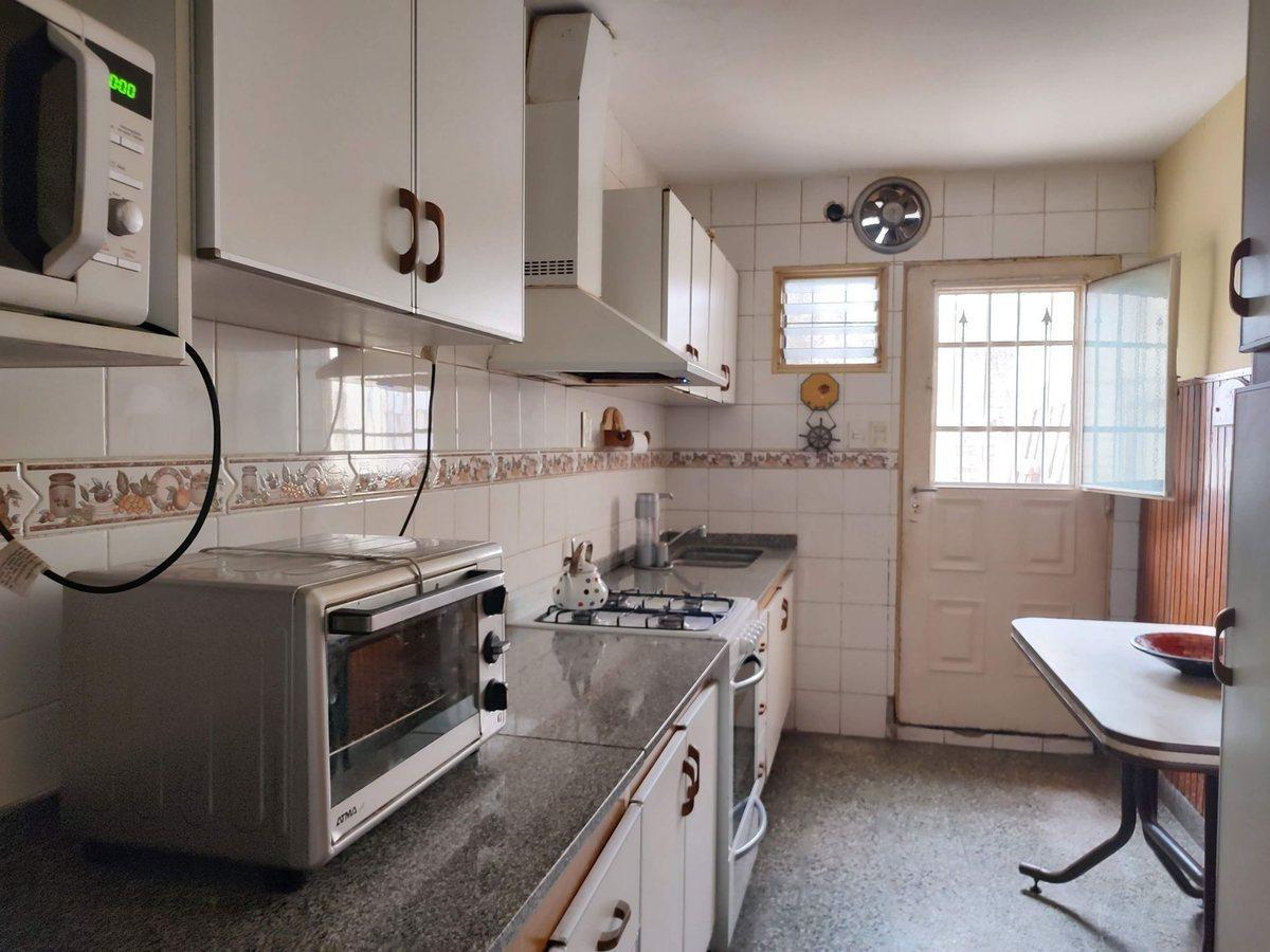 Foto de VENTA CASA MULTIFAMILIAR 5 AMB. A/C VILLA ADELINA, imagen 4