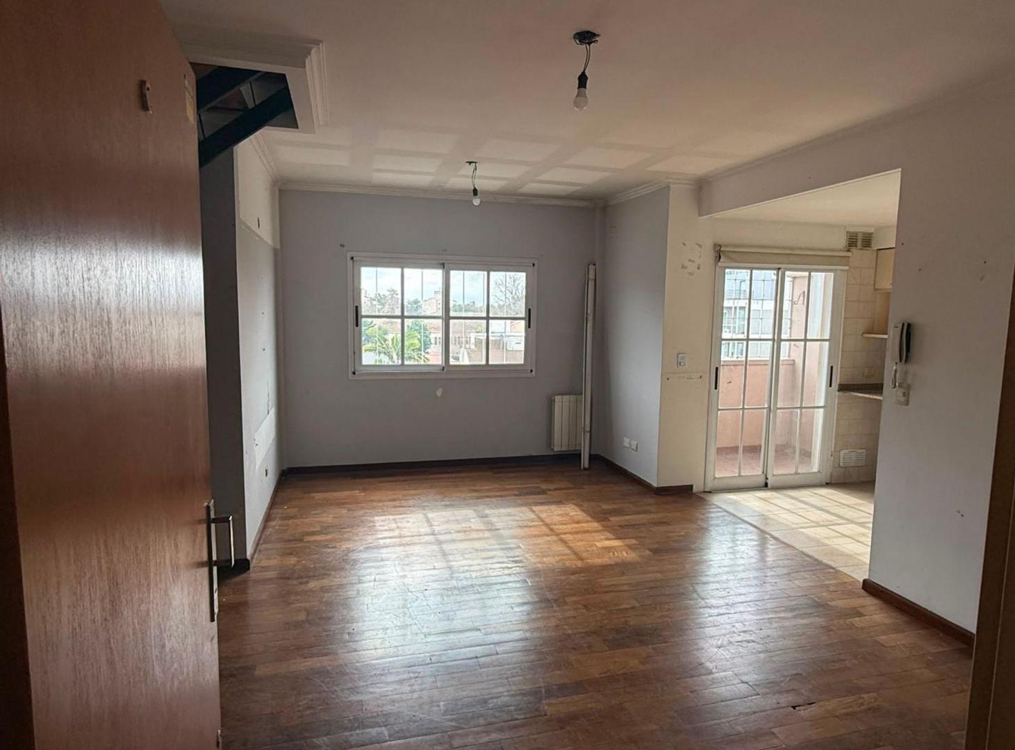 Foto de Depto Dúplex 2 Ambientes Venta Adrogué COCHERA, imagen 4