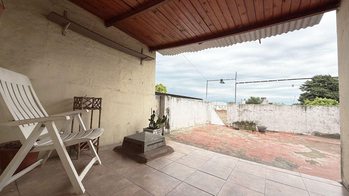 Foto de VENTA - Vivienda multifamiliar - El Palomar, imagen 1
