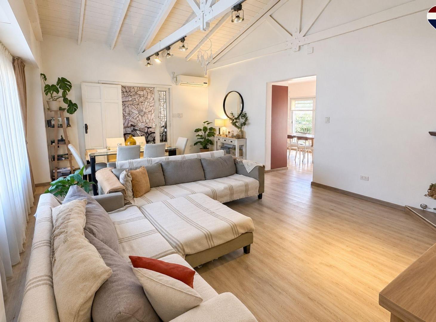 Foto de Espectacular Casa 4 amb Saenz Pena Pileta Venta, imagen 4