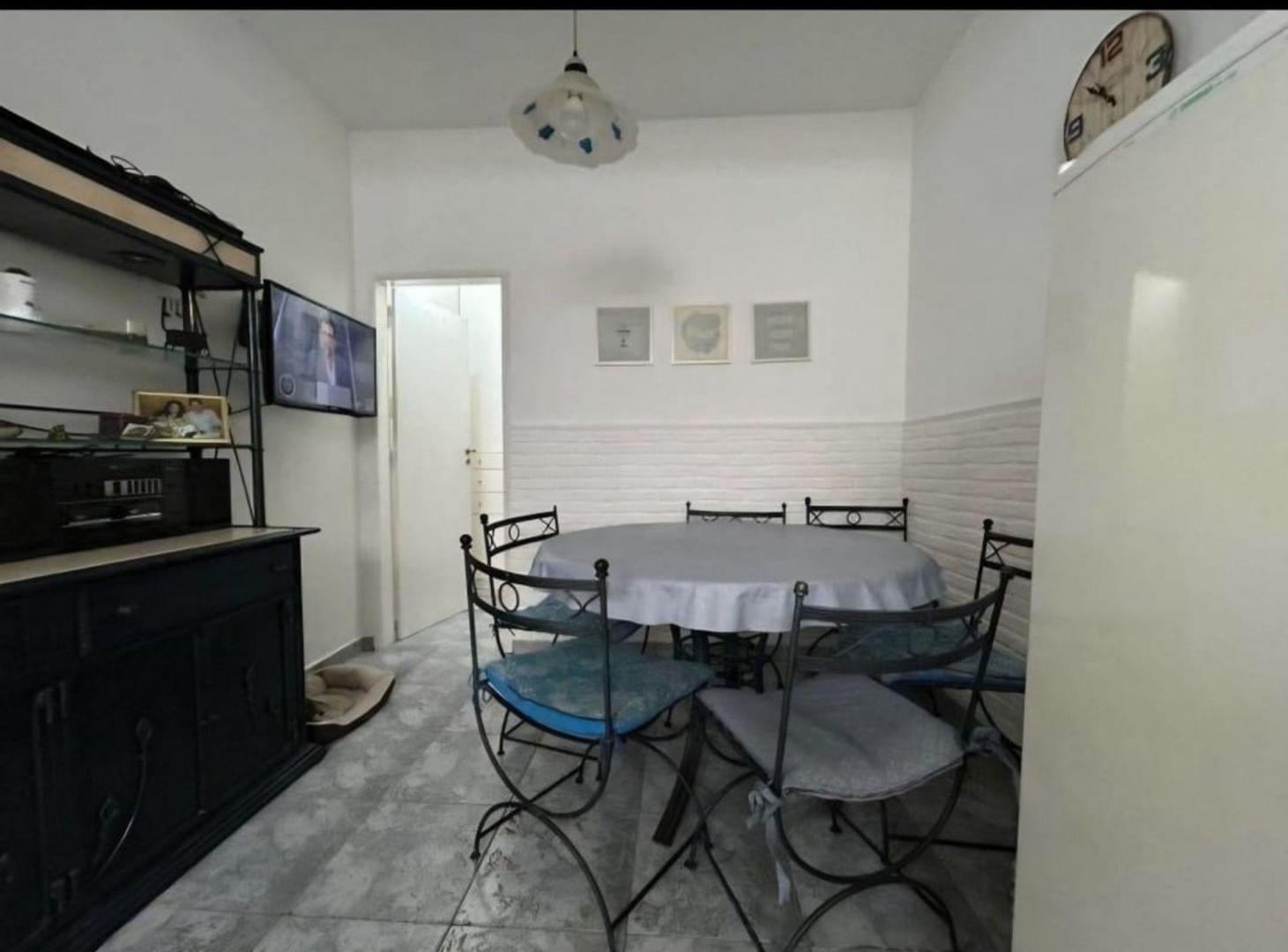 Foto de HERMOSO PH AL FRENTE 3/4 AMB COCHERA VENTA CASEROS, imagen 3