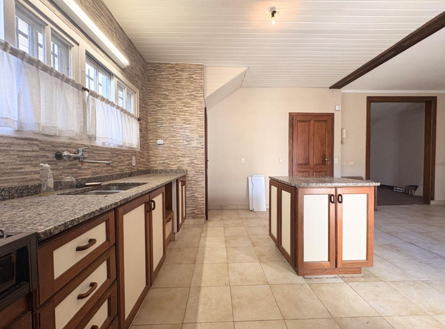 Foto de PH 6 Ambientes Venta San Isidro Parque Pileta, imagen 3
