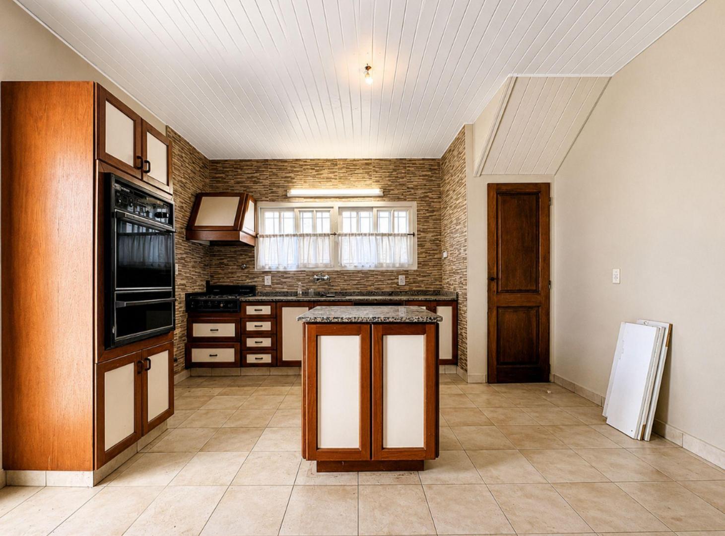 Foto de PH 6 Ambientes Venta San Isidro Parque Pileta, imagen 5