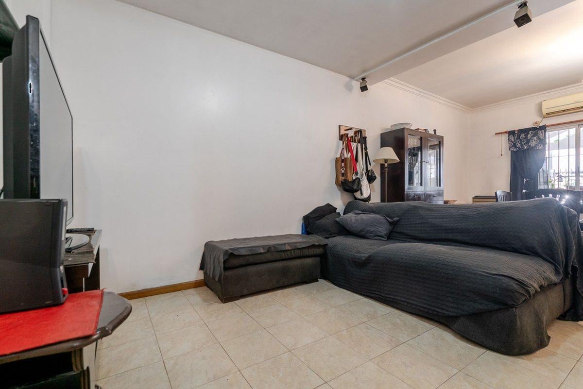 Foto de PH Carapachay Venta 4 amb. Jardín Cochera Parrilla, imagen 2