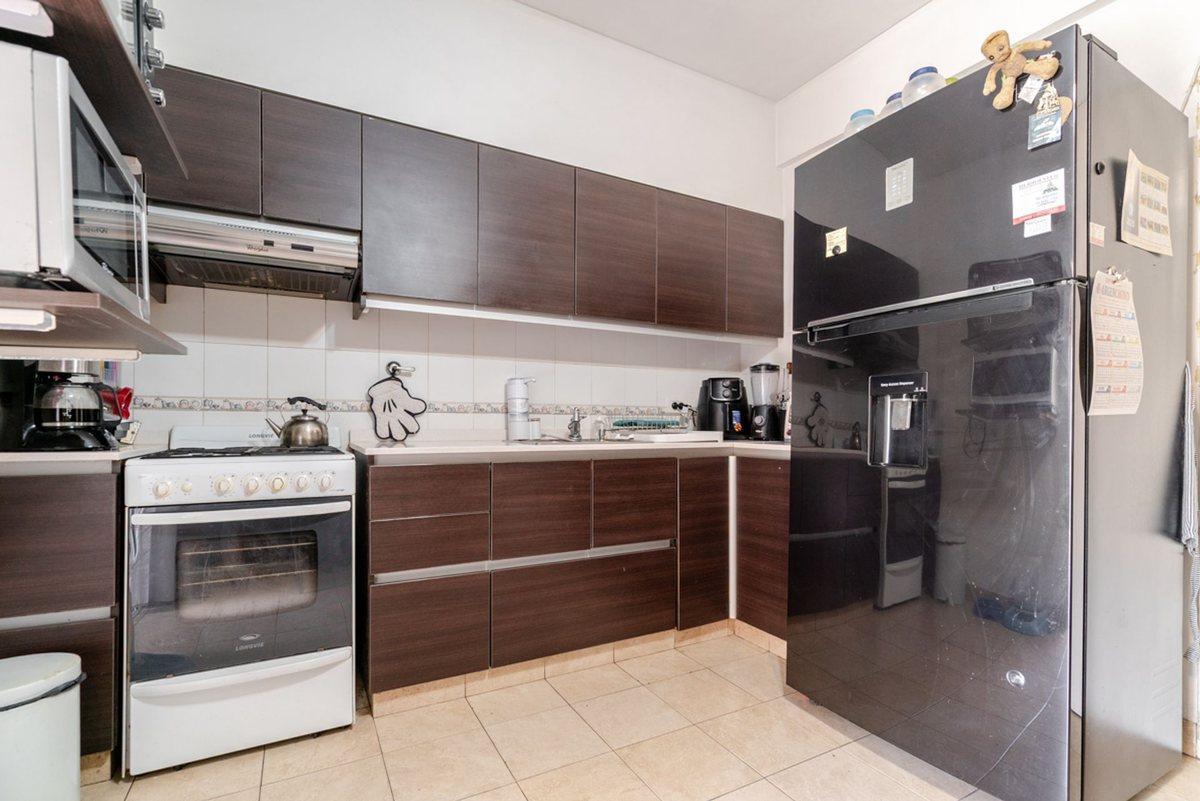 Foto de PH Carapachay Venta 4 amb. Jardín Cochera Parrilla, imagen 5