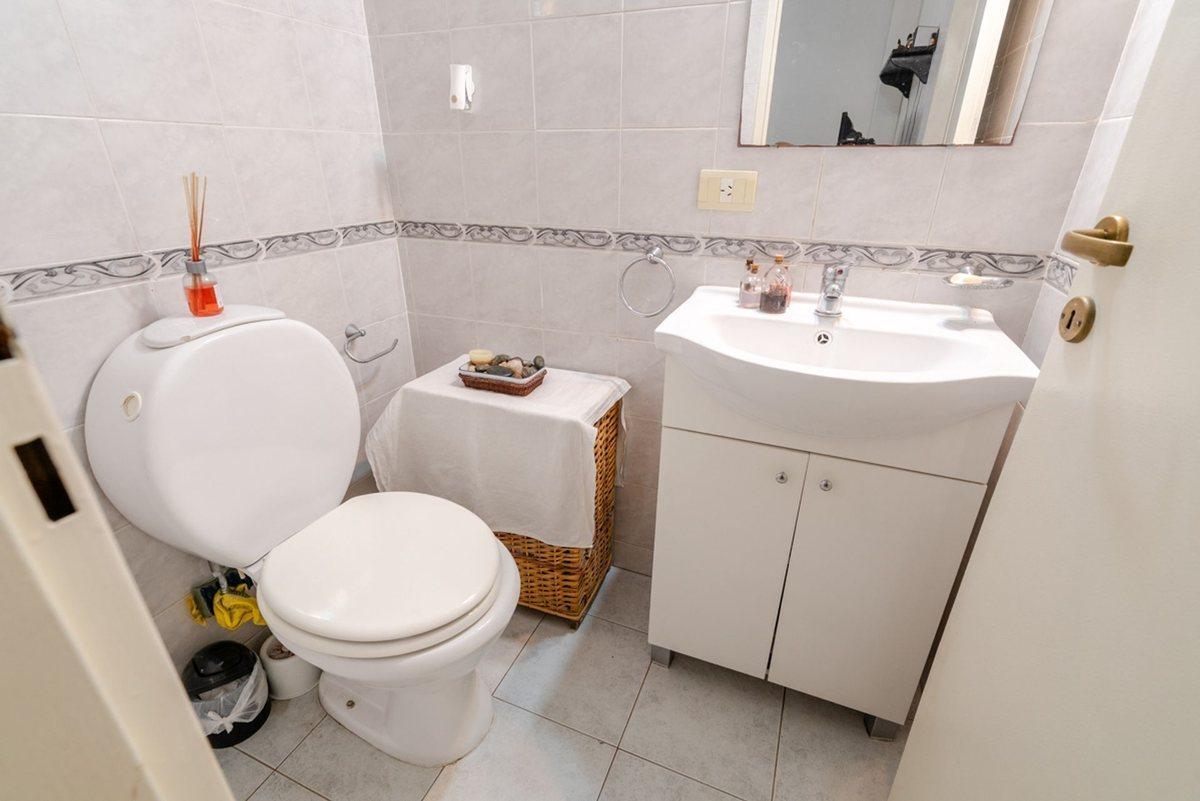 Foto de PH Carapachay Venta 4 amb. Jardín Cochera Parrilla, imagen 3