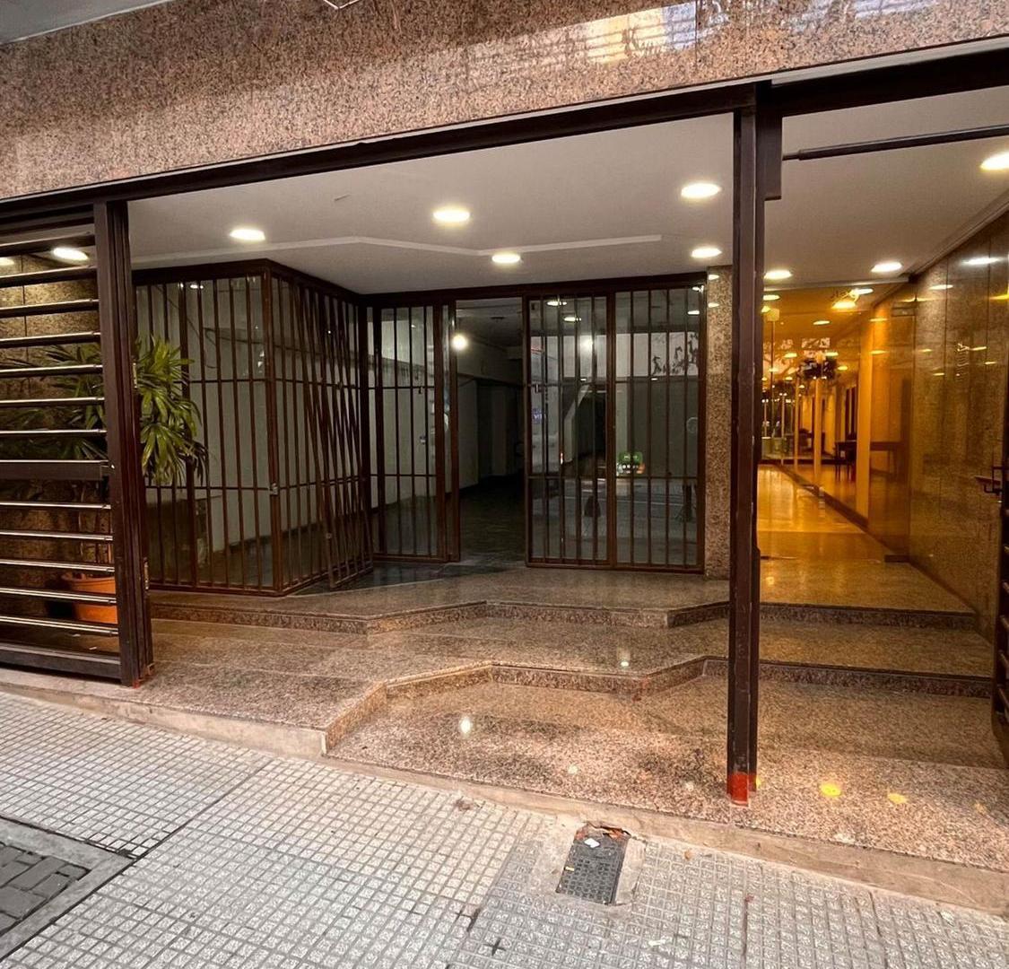 Foto de Alquiler Local Comercial Microcentro 400m2, imagen 3