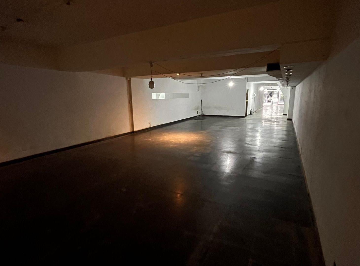Foto de Alquiler Local Comercial Microcentro 400m2, imagen 5