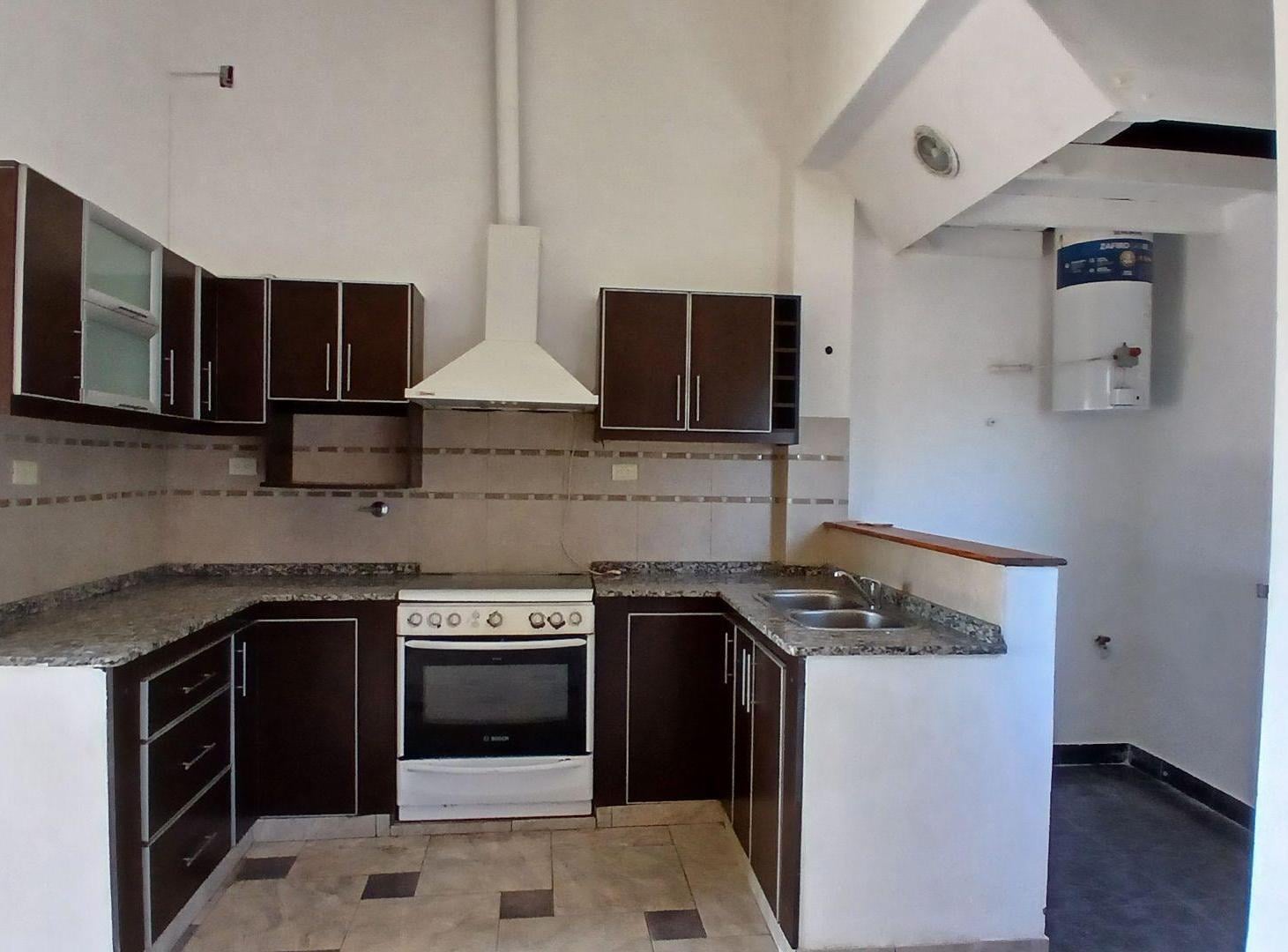 Foto de PH 2 AMB ALQUILER /1 DORM-ALTILLO-PATIO. LUZURIAGA, imagen 1