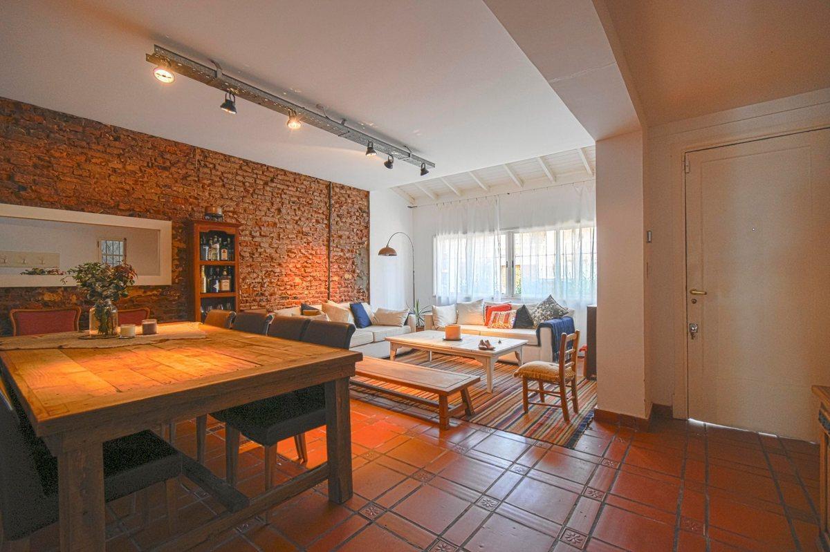 Foto de Venta casa con quincho y pileta La Lucila, imagen 2