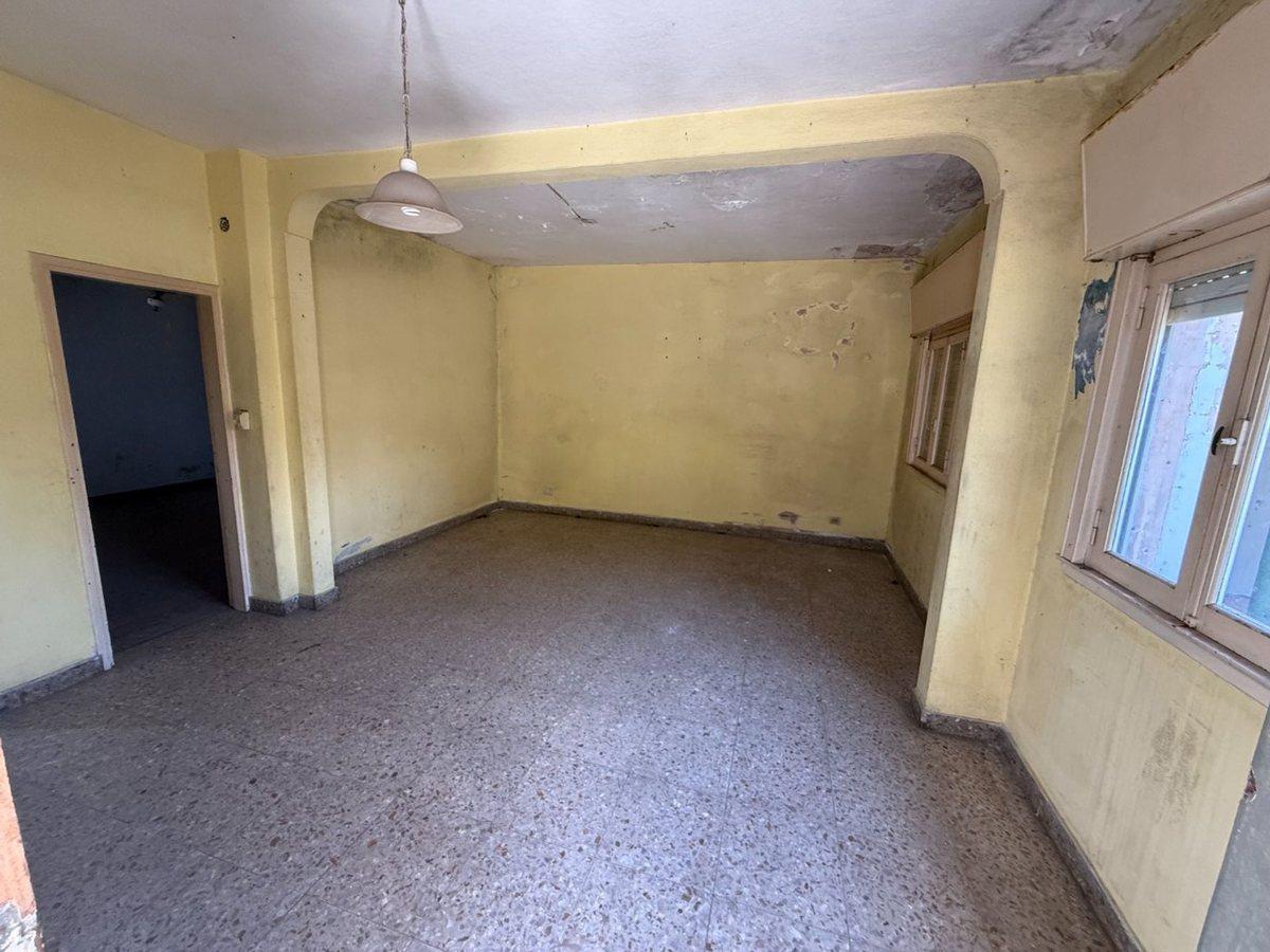 Foto de CASA EN VENTA DE 4 AMB. A REFACCIONAR LA MATANZA, imagen 4