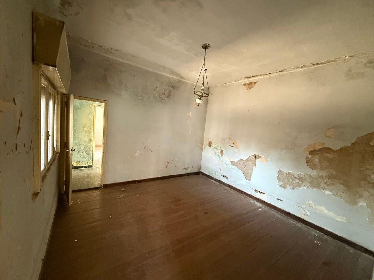 Foto de CASA EN VENTA DE 4 AMB. A REFACCIONAR LA MATANZA, imagen 1