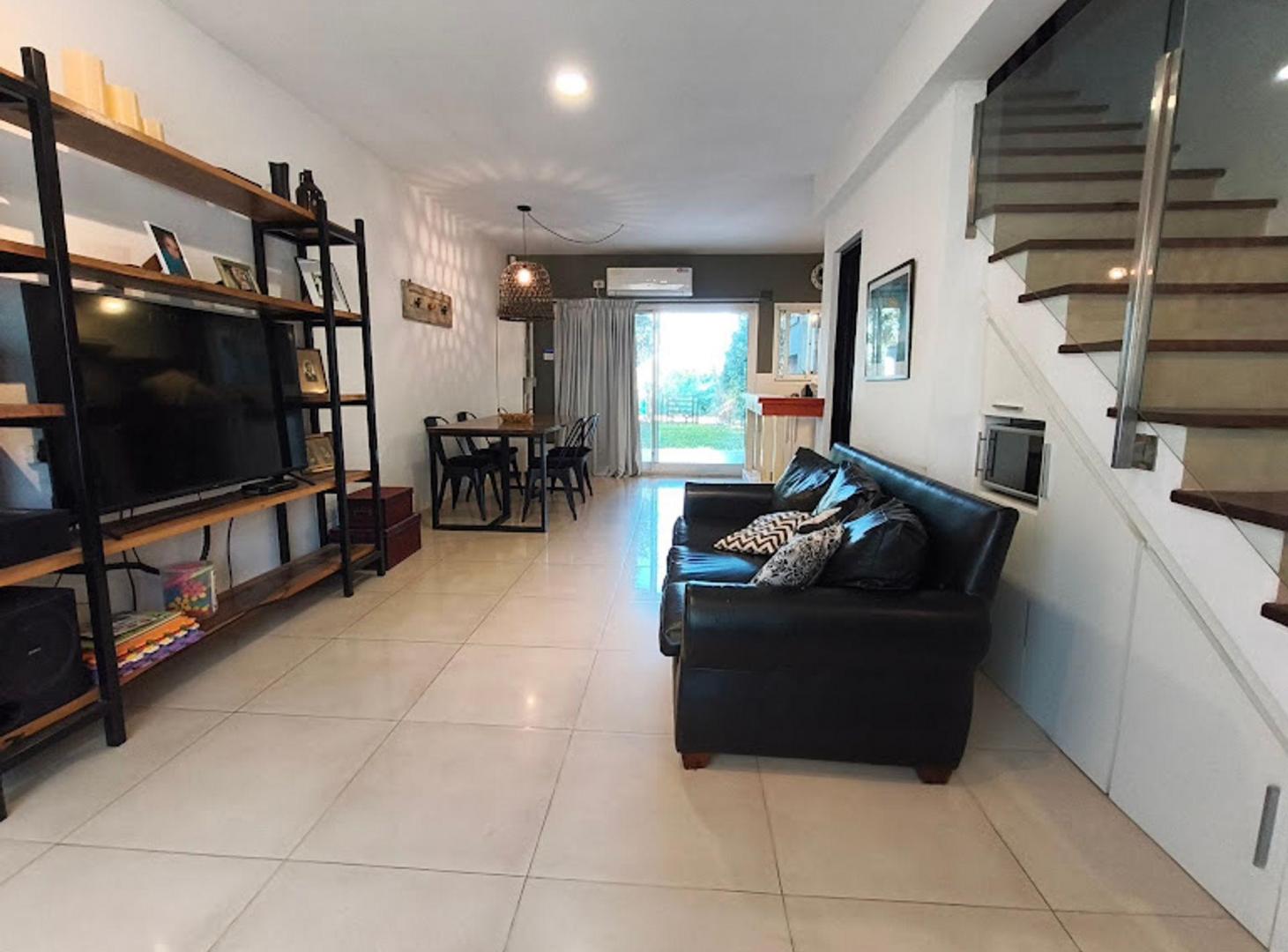 Foto de DUPLEX EN VENTA, 3AMB EN PILAR!, imagen 2
