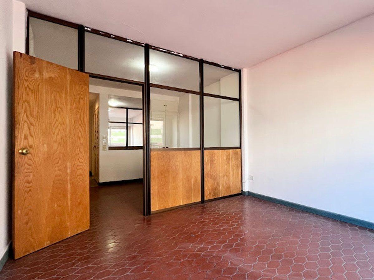 Foto de ALQUILER DE OFICINA SOBRE AV BELGRANO, imagen 2