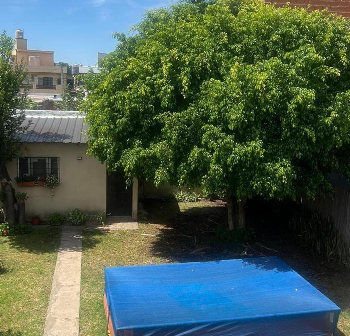 Foto de CASA CON AMPLIO JARDÍN, TERRAZA FLORIDA OESTE, imagen 1