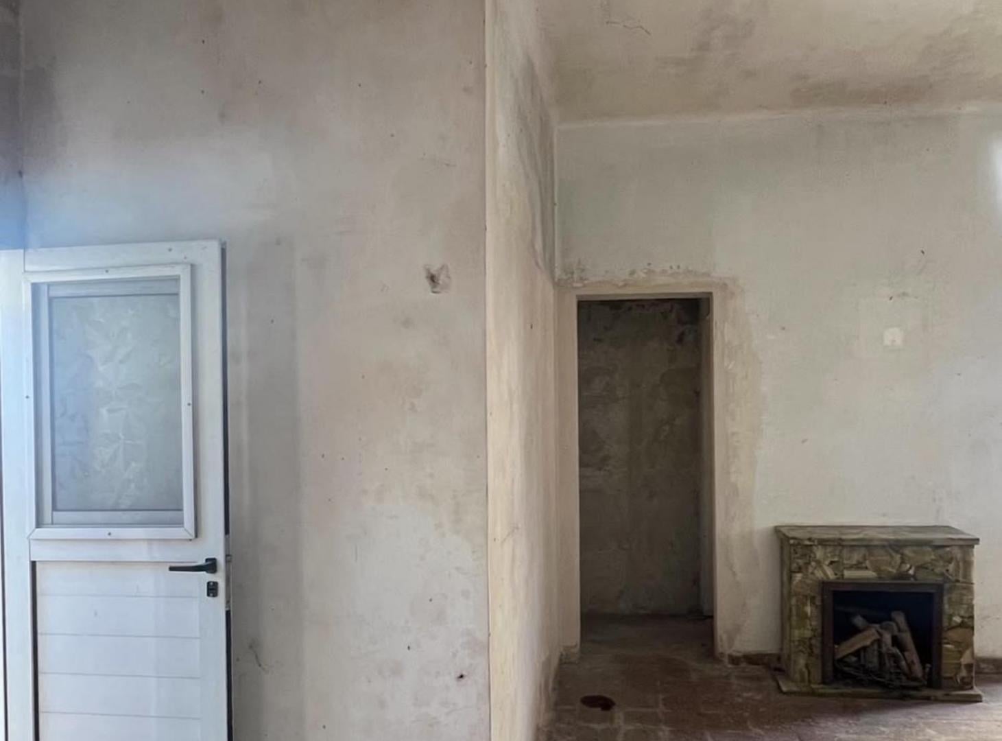 Foto de Casa en Venta a Refaccionar en Lanus c Lote propio, imagen 2