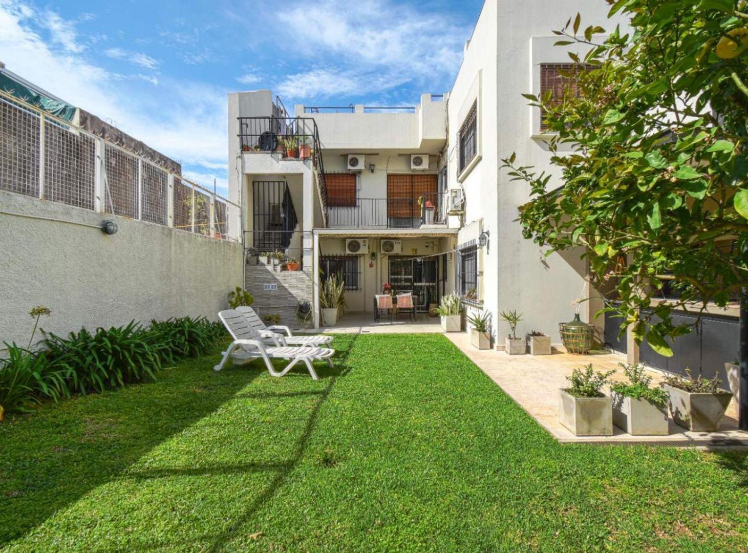 Foto de Alquiler PH tipo CASA con parque y cochera 3 autos, imagen 5