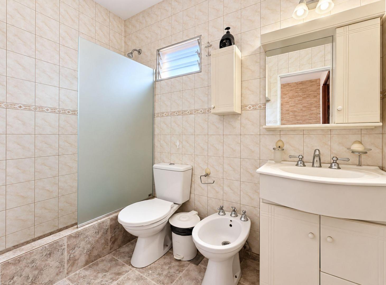 Foto de VENTA IMPERDIBLE PH 5 AMB CON PATIO Y TERRAZA, imagen 3