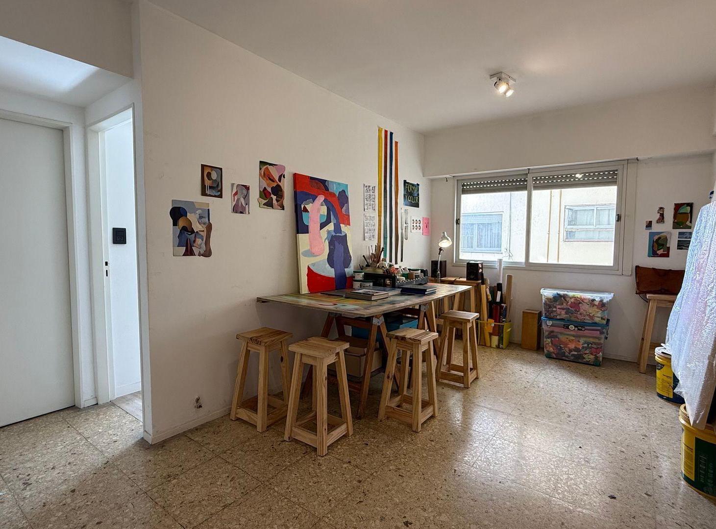 Foto de VENTA DEPARTAMENTO 2 AMBIENTES SOBRE AVENIDA MAIPÚ, imagen 1