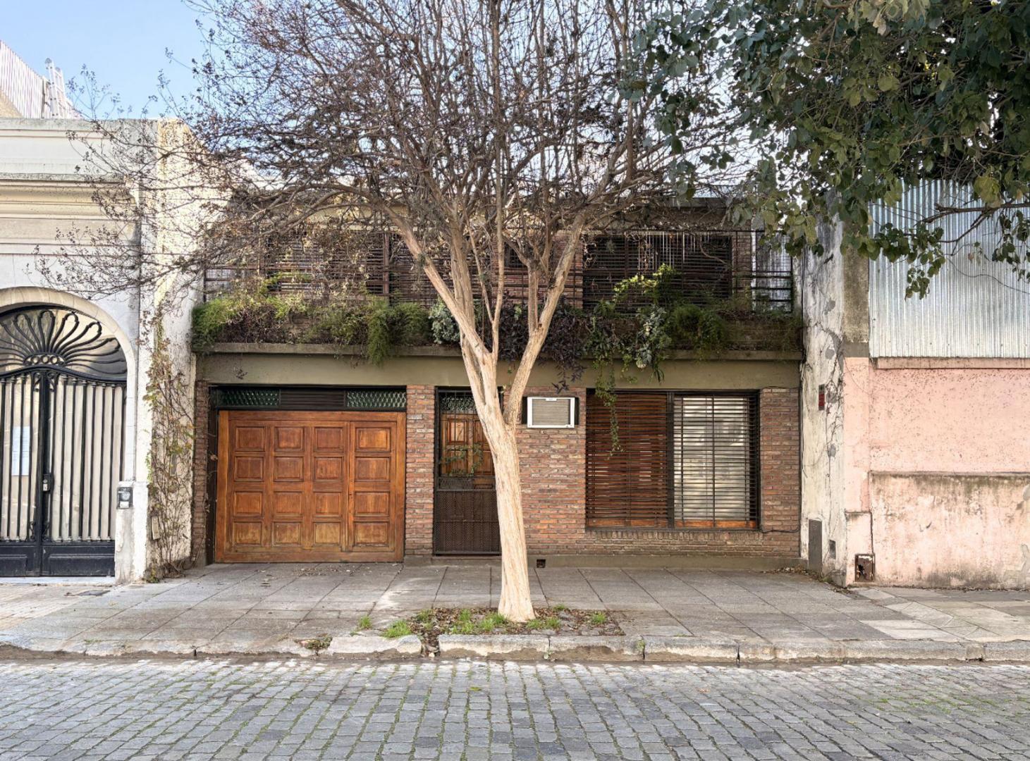Foto de VENTA CASA 4 AMB EN FLORES CON COCHERA Y JARDIN, imagen 1