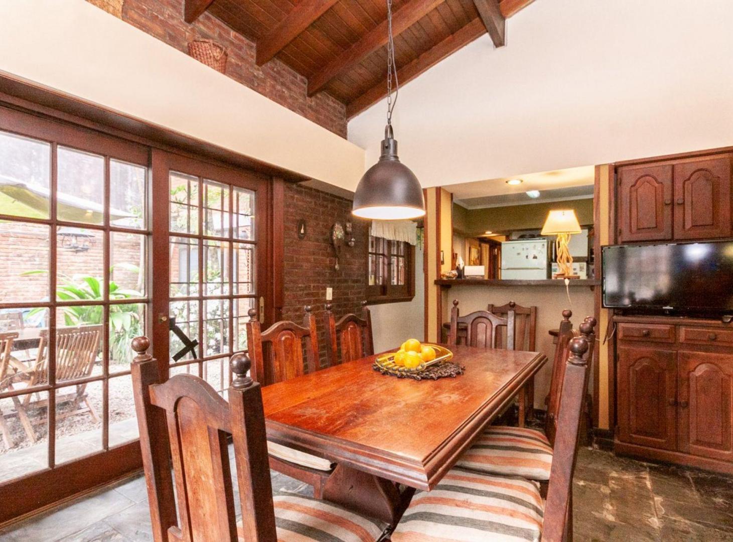 Foto de Casa 6 Ambientes Venta Adrogué Pileta y Quincho, imagen 5