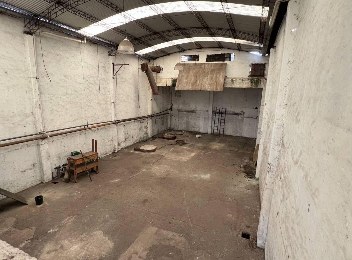 Foto de VENTA DEPOSITO/GALPON INDUSTRIAL EN LOMA HERMOSA!!, imagen 4