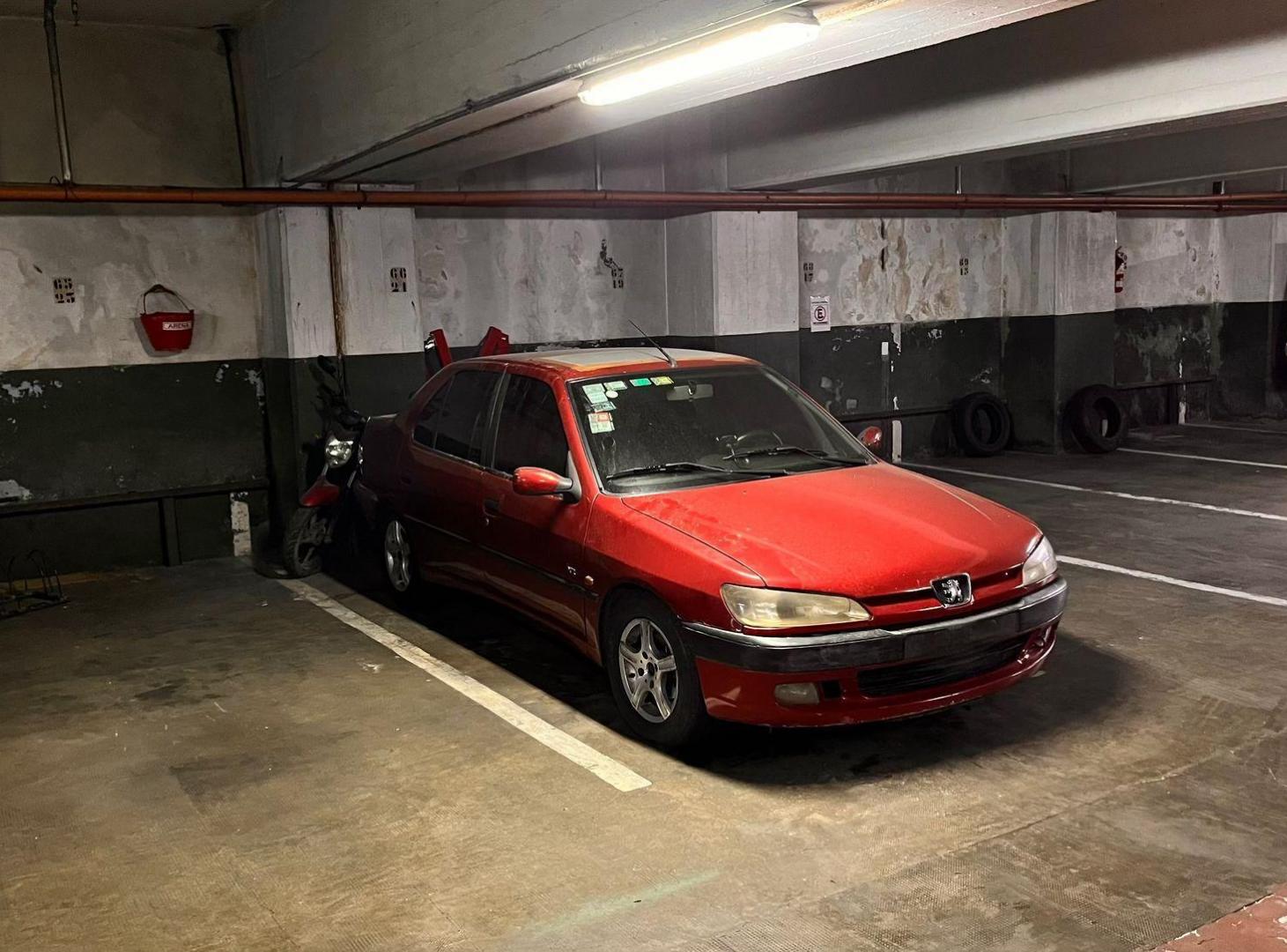 Foto de VENTA COCHERA EXCELENTE UBICACION MICROCENTRO, imagen 2