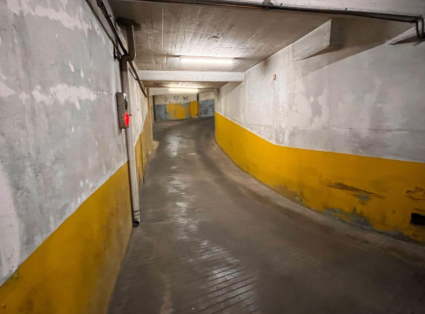 Foto de VENTA COCHERA EXCELENTE UBICACION MICROCENTRO, imagen 5