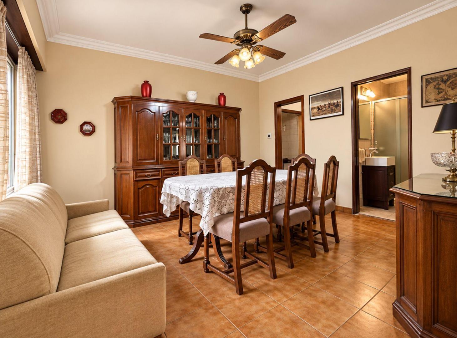 Foto de Casa 5 Ambientes Venta Banfield Parque y Quincho, imagen 3