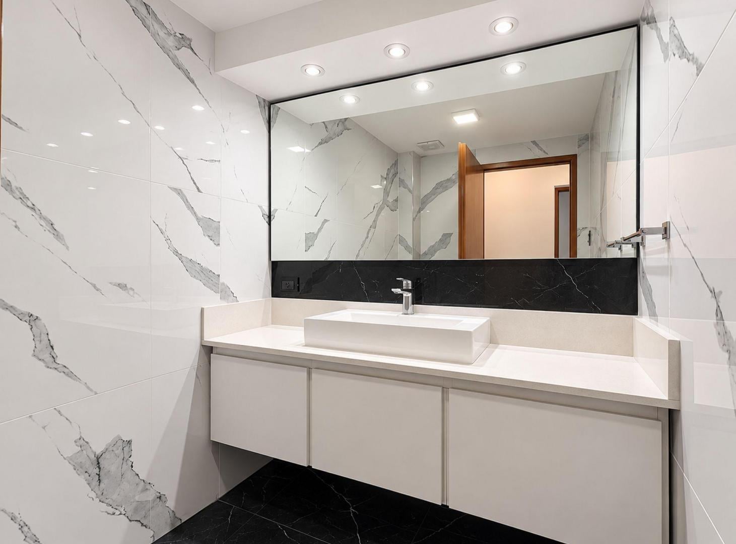 Foto de Casa 4 ambientes en venta Ramos Mejía con pileta, imagen 5