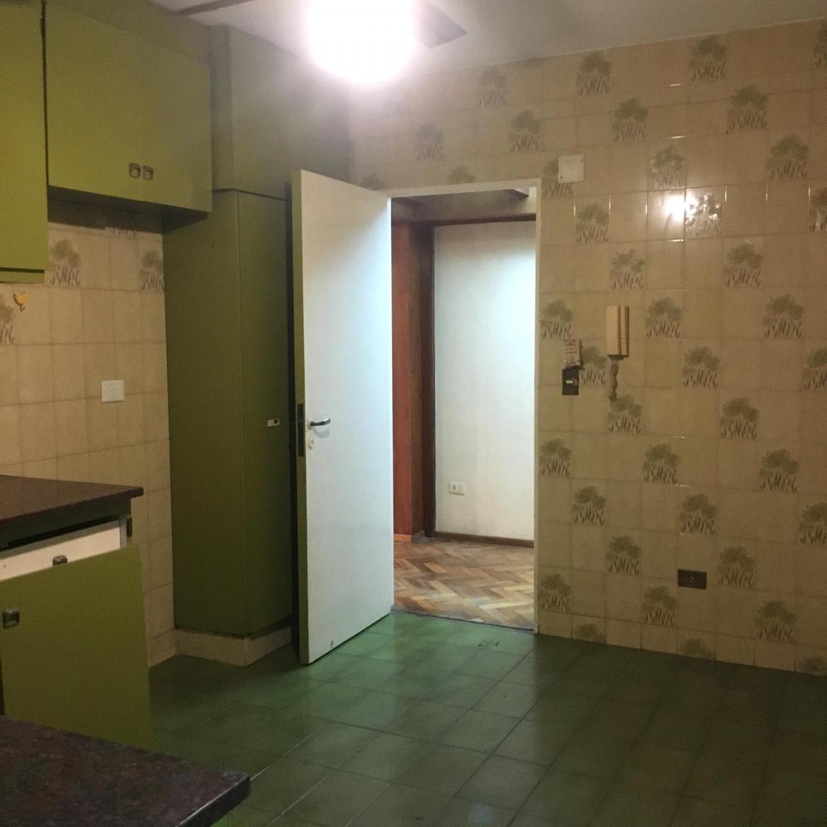 9 de Julio 1268 - Cocina comedor - 100mt2 - Balcón corrido al frente.