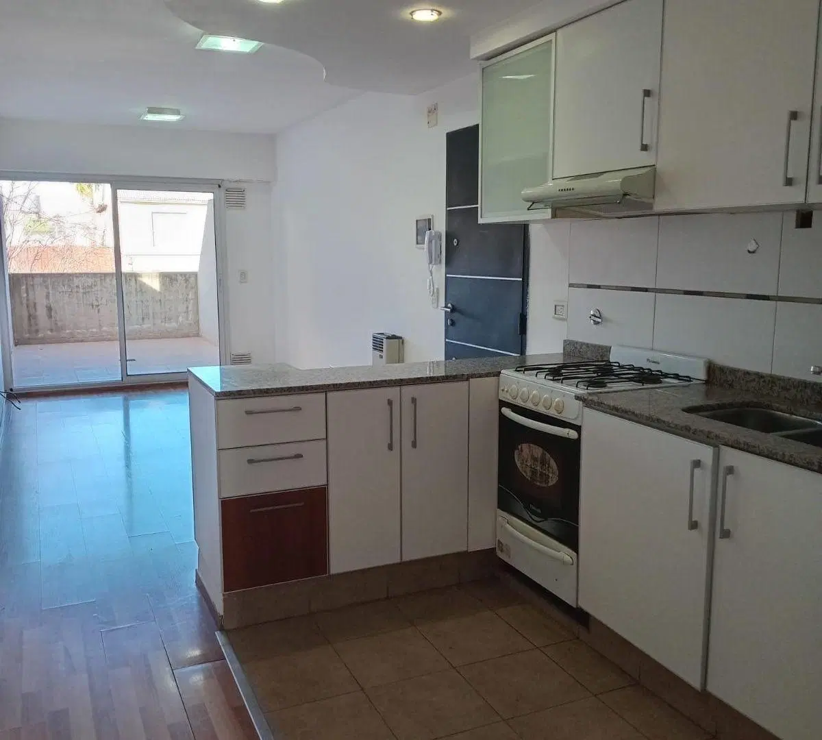 Alsina 1256 - Impecable - Doble balcón - Cochera - 60mt2 8