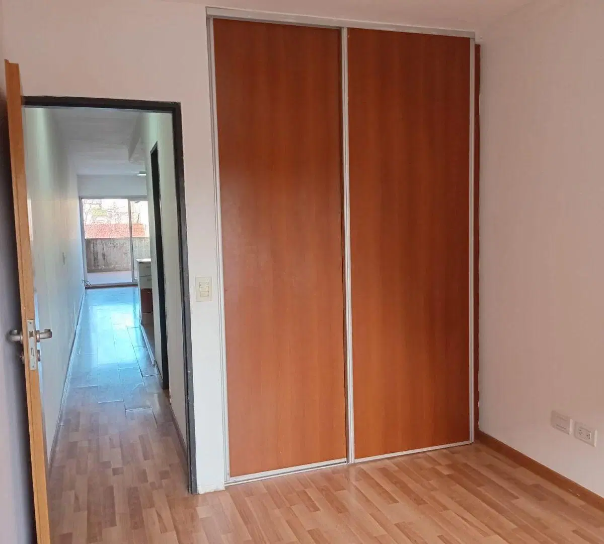 Alsina 1256 - Impecable - Doble balcón - Cochera - 60mt2 5