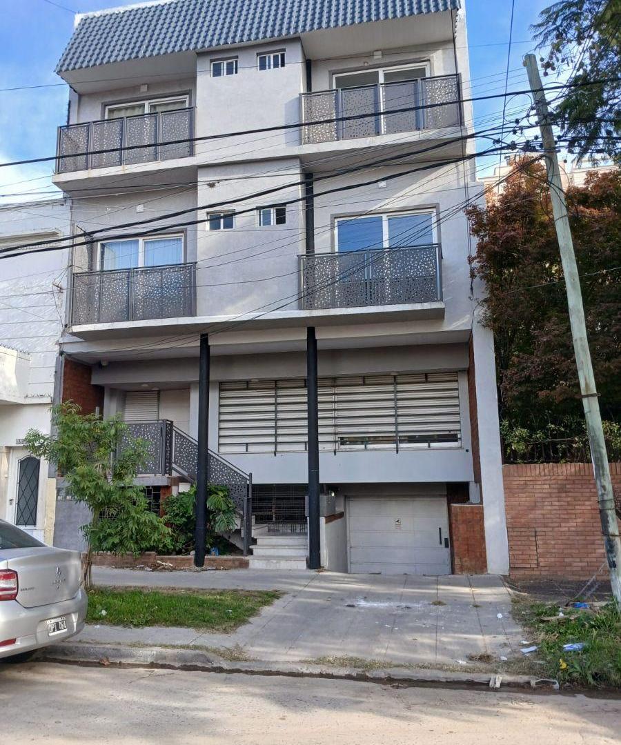 ALQUILER DUPLEX 3 AMBIENTES WILDE CENTRO