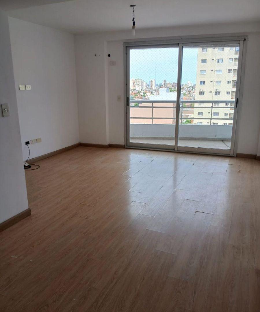 Foto de VENTA EN AVELLANEDA CENTRO DEPARTAMENTO DE 2 AMBIENTES, imagen 2