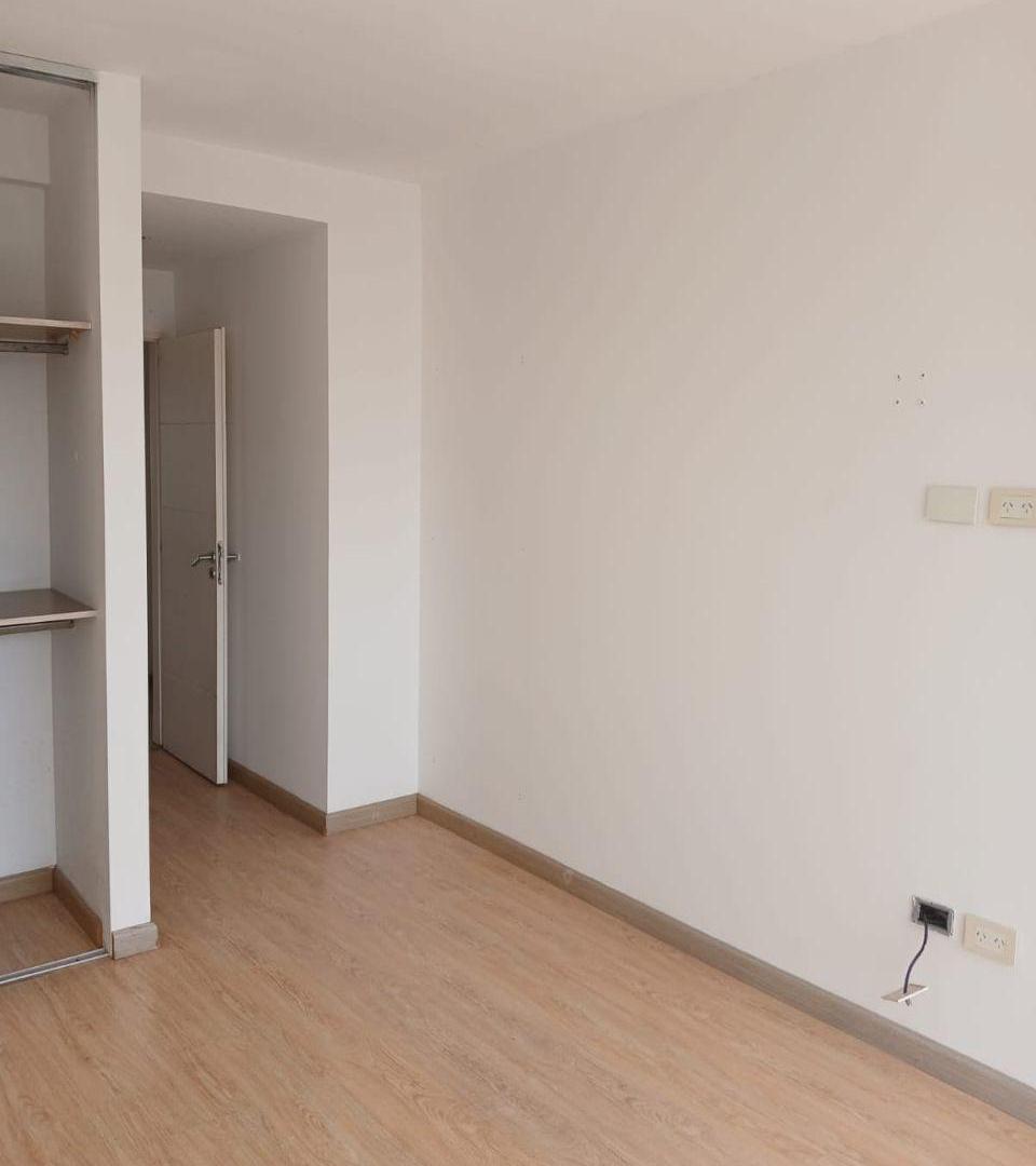 Foto de VENTA EN AVELLANEDA CENTRO DEPARTAMENTO DE 2 AMBIENTES, imagen 5