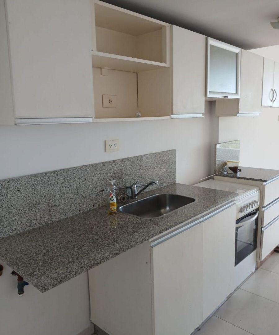 Foto de VENTA EN AVELLANEDA CENTRO DEPARTAMENTO DE 2 AMBIENTES, imagen 3