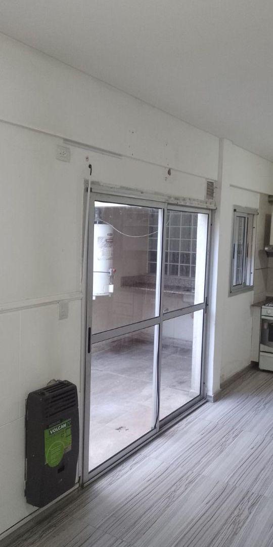 Foto de Monoambiente en PB con patio en alquiler en Villa Luro., imagen 1