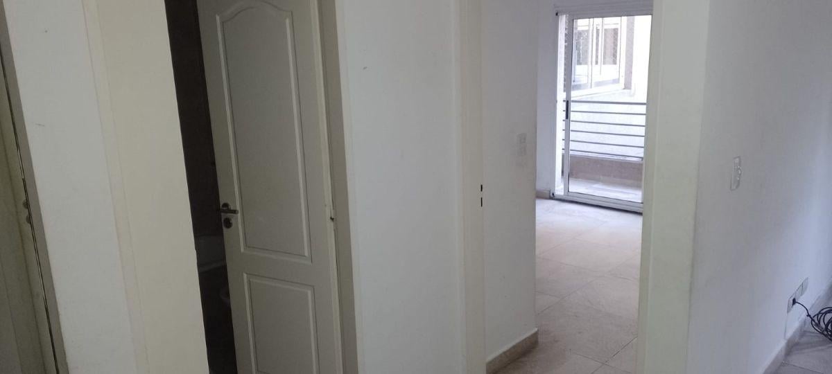 Foto de Departamento de 2 Ambientes en alquiler en Villa Luro, imagen 2