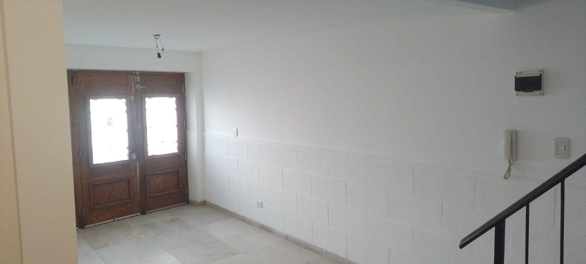 Foto de Departamento tipo casa, excelente ubicación, en dos plantas, al frente., imagen 5