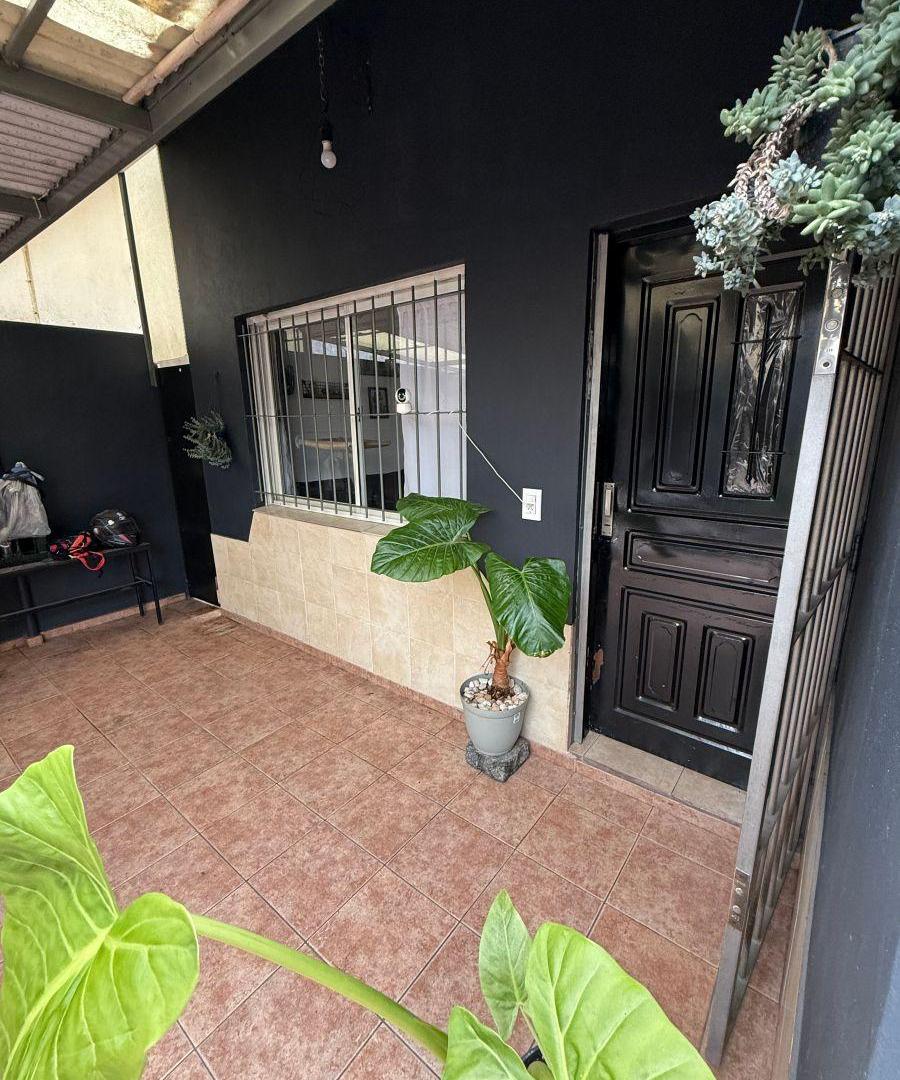 Foto de Venta Ph 2 amb al fte con cochera y patio Lomas del Mirador, imagen 3