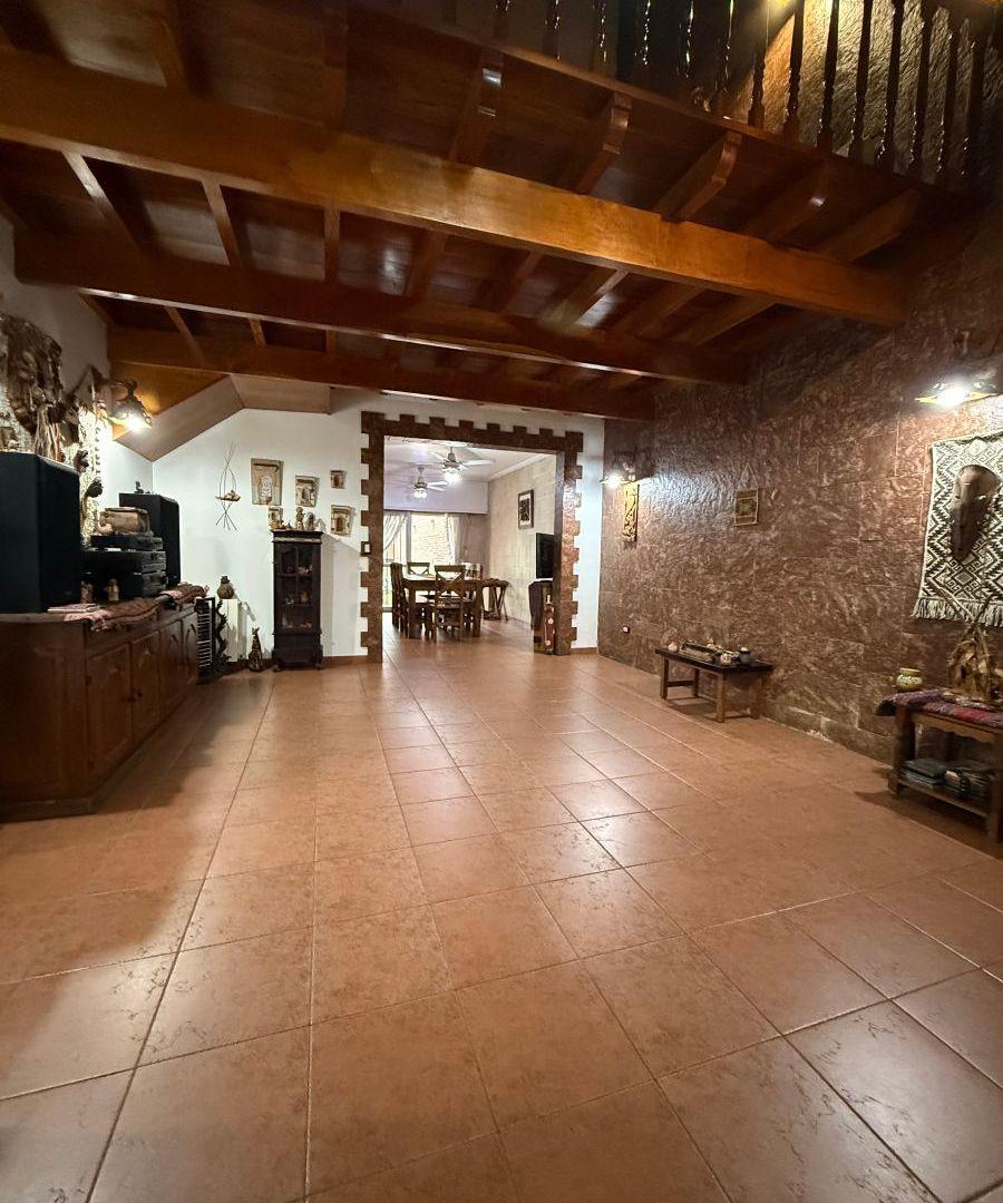 Foto de Alquiler Chalet 5 ambientes con Piscina Ramos Mejia, imagen 1
