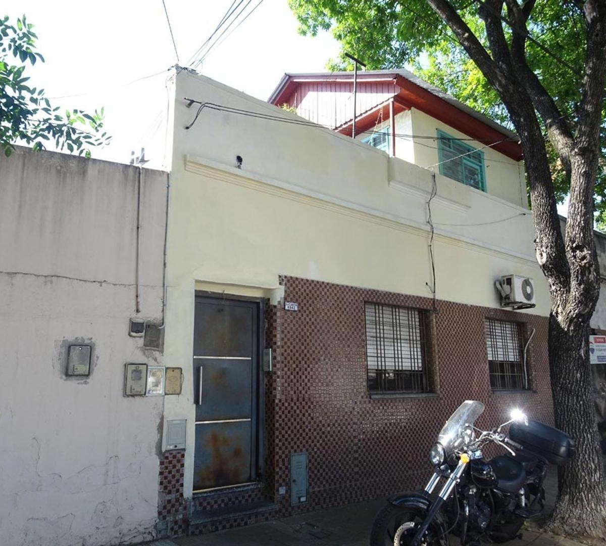 Tiene con Que - PH Al Frente con Espacio Aéreo Propio 4
