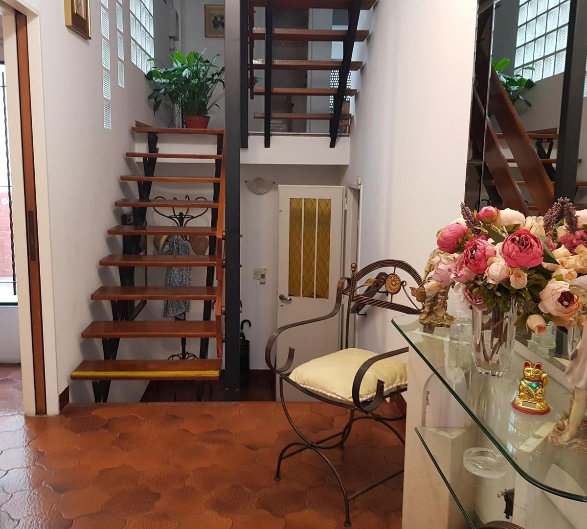 Casa Quinta en La City con Mega Parque Pileta Quincho 2